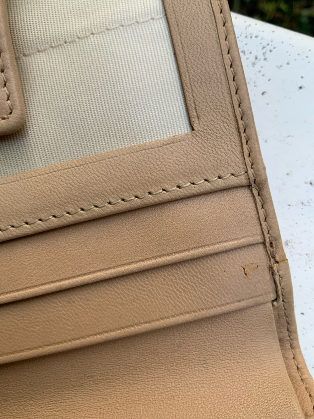 Bally Beige Quilted Leather Snap Wallet with Gold Logo - Picture 11 of 14